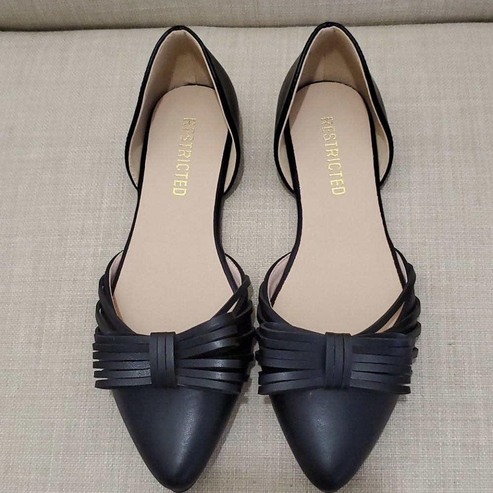 Shoes - Picture 2 of 4